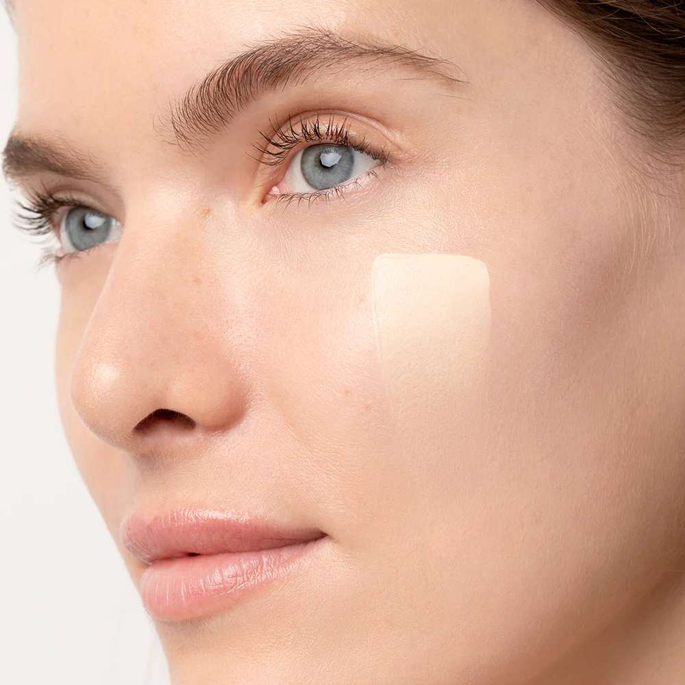 Just Skin Tinted Moisturizer SPF-15 Alabaster 35g - Image 2