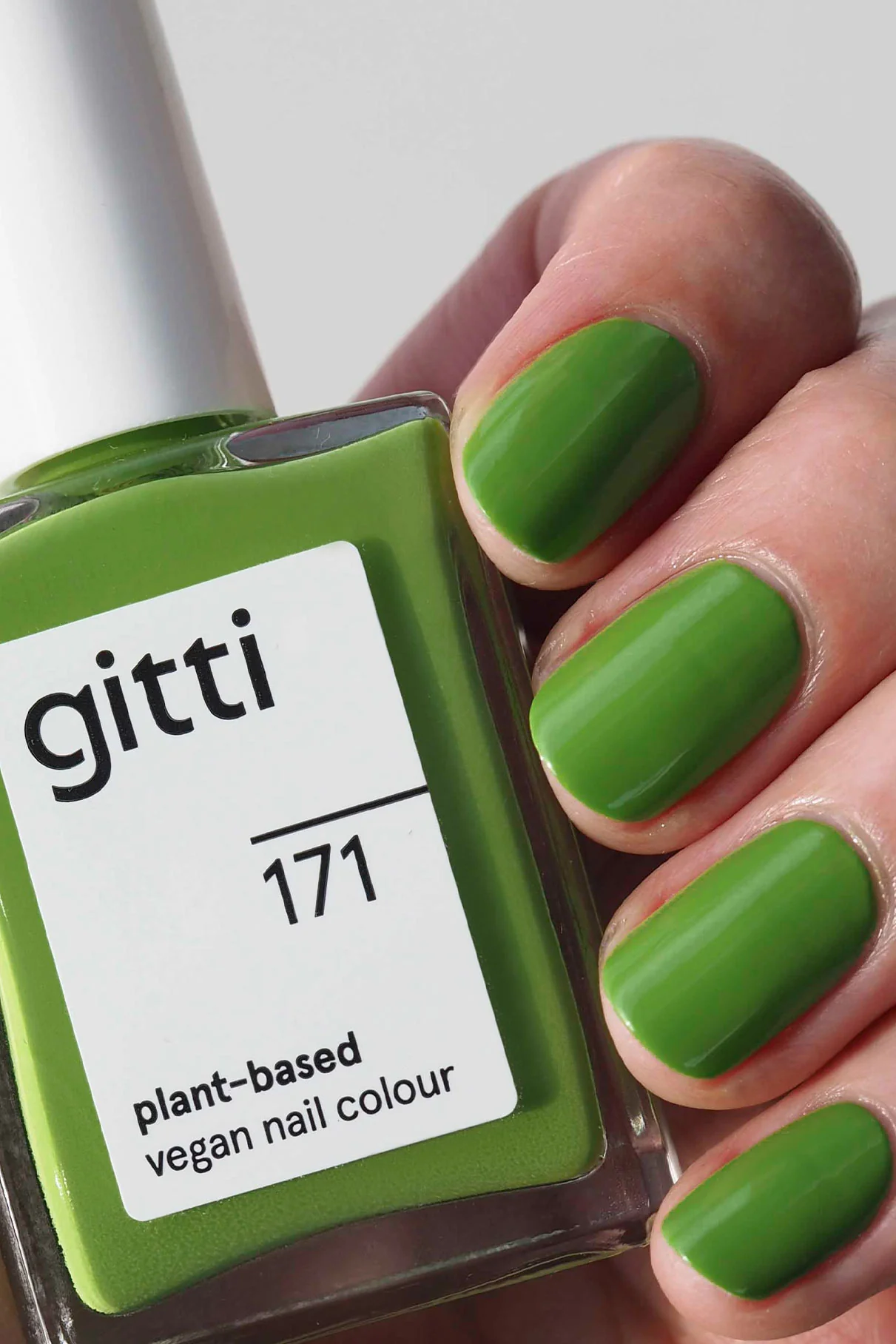 Nail Varnish 171 Meadow Green 15ml - Image 2