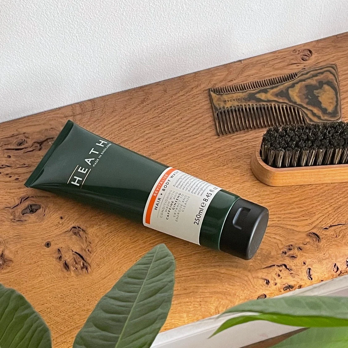 Revitalise Hair + Body Wash 250ml - Image 3