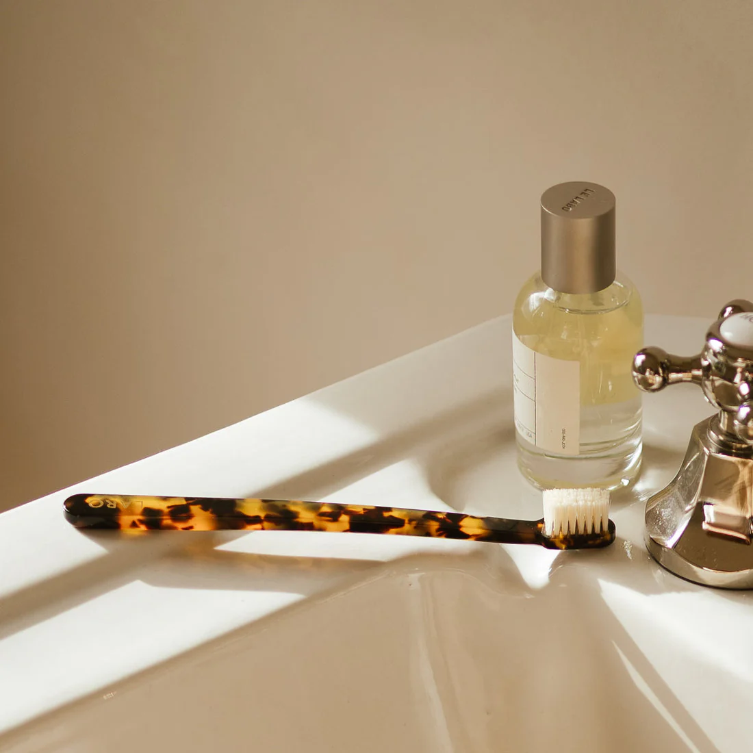 Laro x Koh-i-Noor Signature Toothbrush - Image 3