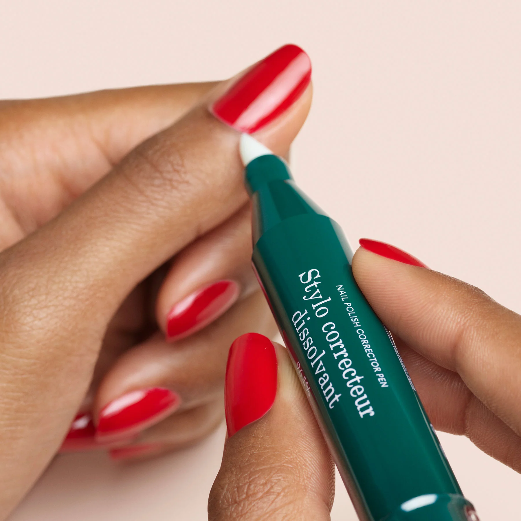 Green Flash Pencil Nail Polish Remover 15ml - Image 2