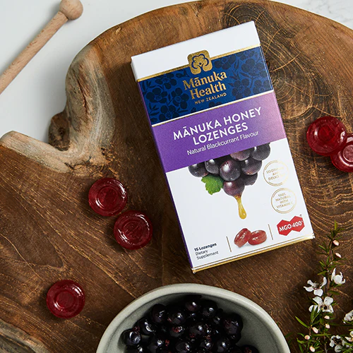 Manuka Honey & Blackcurrant Lozenges 65g - Image 2