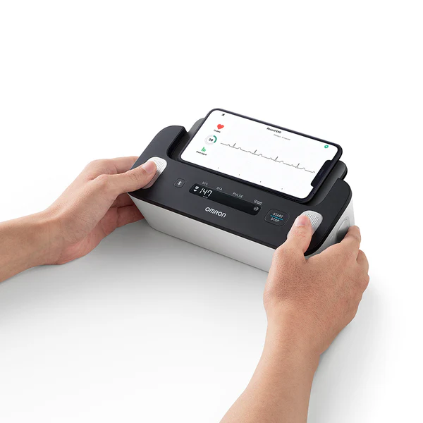 Complete 2-in-1 Blood Pressure Monitor and Electrocardiogram (ECG) - Image 3