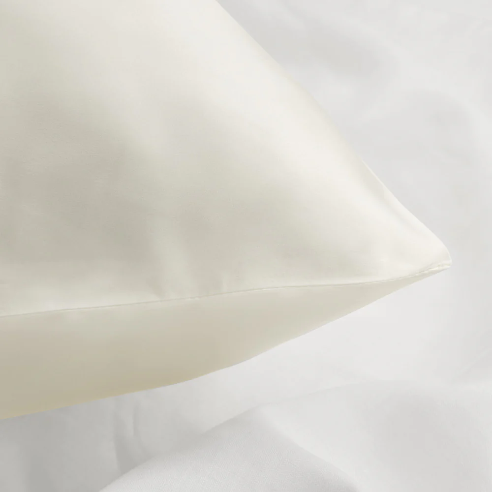 Silk Skincare Pillowcase 1 Item - Image 4